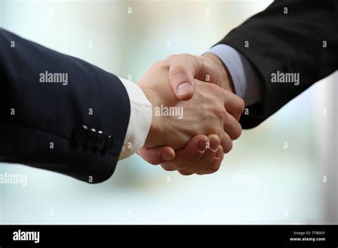 Bussiness Handshaking Walppaper 的图像结果