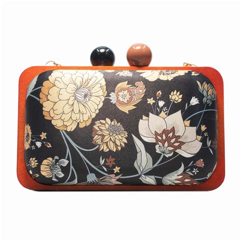 Sugarcrush Classic Clutch with Sling – SUGARCRUSH