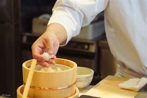 Sushi Making Experience at a High End Tokyo Restaurant - Klook India