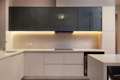 How to Choose The Right Under Cabinet Lighting? | iCabinetry