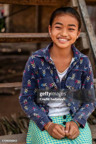 Laos Local Kids Girls 的图像结果