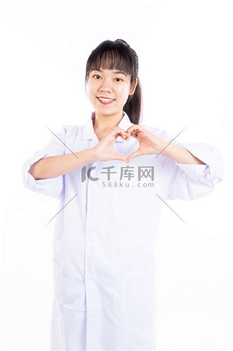 北京大学人民医院举行纪念“5•12”国际护士节暨优秀集体和个人表彰大会_北医新闻网