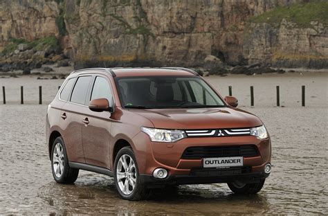 2014 Mitsubishi Outlander - HD Pictures @ carsinvasion.com