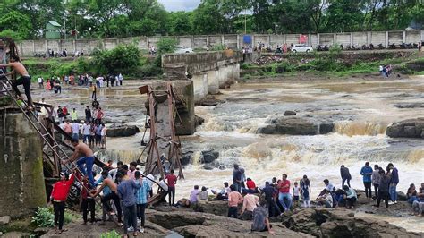 At Least 2 Dead as Bridge Crashes Into River In Pune; 25+ Feared ...