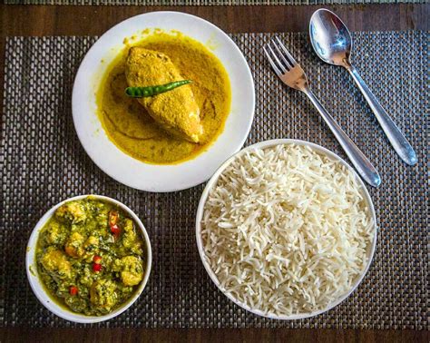 Foodies, You Must Try The Authentic Bong Dishes At Bangla-r-Shaad In ...