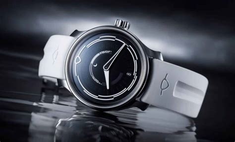 Ming 37.05 Lunatic: The moon phase watch that will capture your attention
