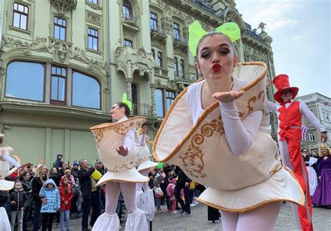 В Одессе прошел парад в честь «Юморины-2019» - Одесса Vgorode.ua