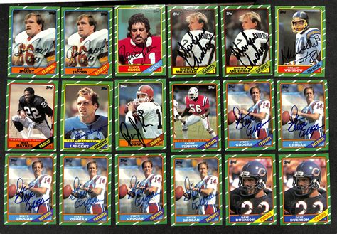 Lot Detail - (520+) Signed 1986 Topps Football Cards w. Warren Moon ...
