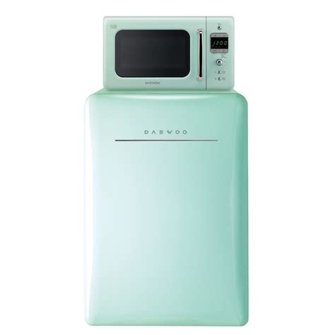 Daewoo Retro 0.7-cu ft 700-Watt Countertop Microwave (Mint Green) at ...