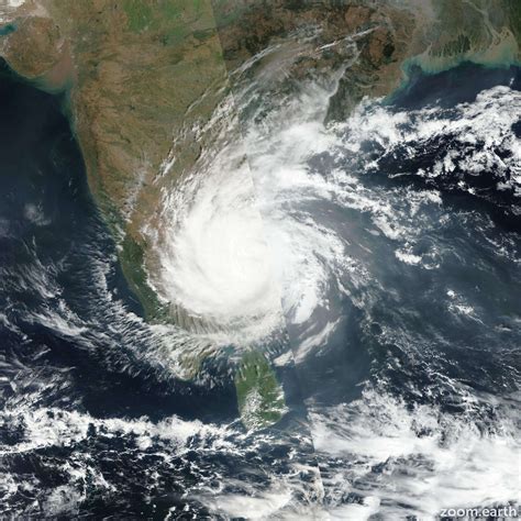 Cyclonic Storm Vardah 2016 | Zoom Earth