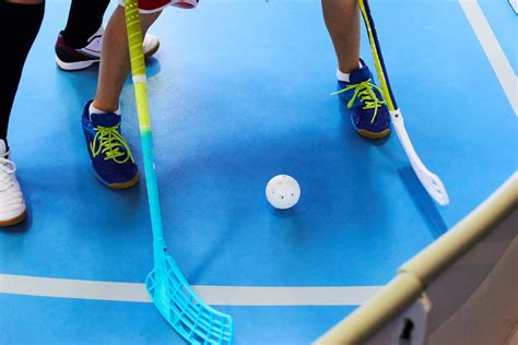 Sneak Peek: Floor Hockey Lesson Plan | PHE Canada