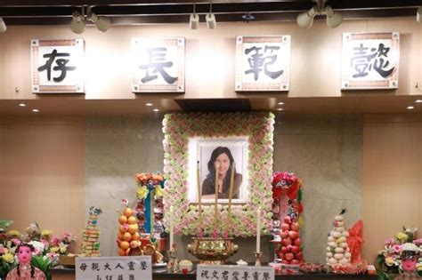 出殡送人什么礼物最新素材