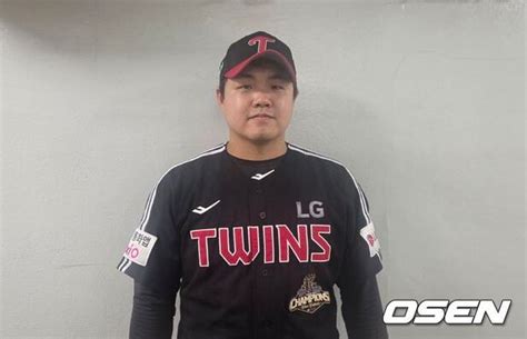 Jang Hyun-sik records first save, vows to cover for injured Yu Young ...