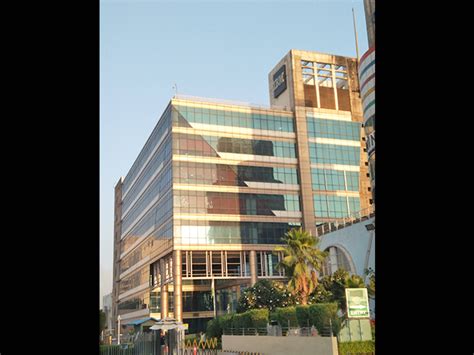 DLF Galaxy Tower, Sector 30, National Highway 8 | JLL Properties - IN