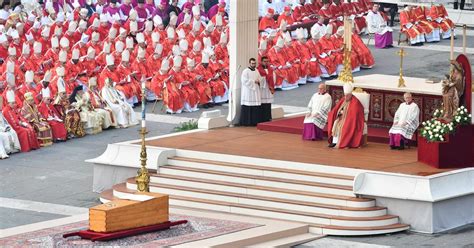 Funeral Benedicto XVI: Discurso del Papa Francisco, las mejores fotos y ...