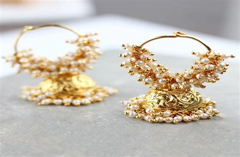 करवा चौथ: Earrings के ये खूबसूरत डिजाइन्स, बढ़ा देंगे आपके Indian Look ...