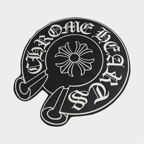 Circle Chrome Hearts Rug – Custom Designer Style – Sirenicate Rugs