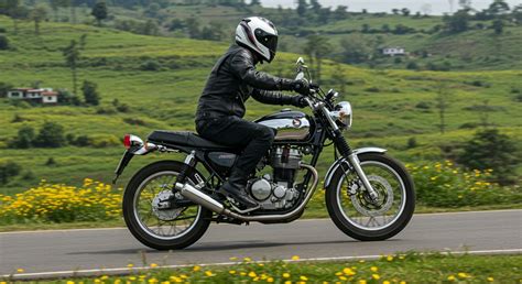 New Honda CB350RS 'Pro' Variant Launched with Advanced Features and Cu