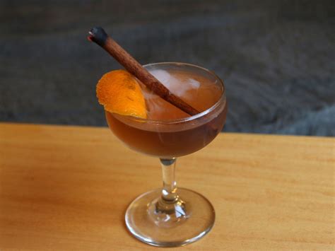 21 Whiskey Cocktail Recipes for Every Enthusiast | Cocktail recipes ...