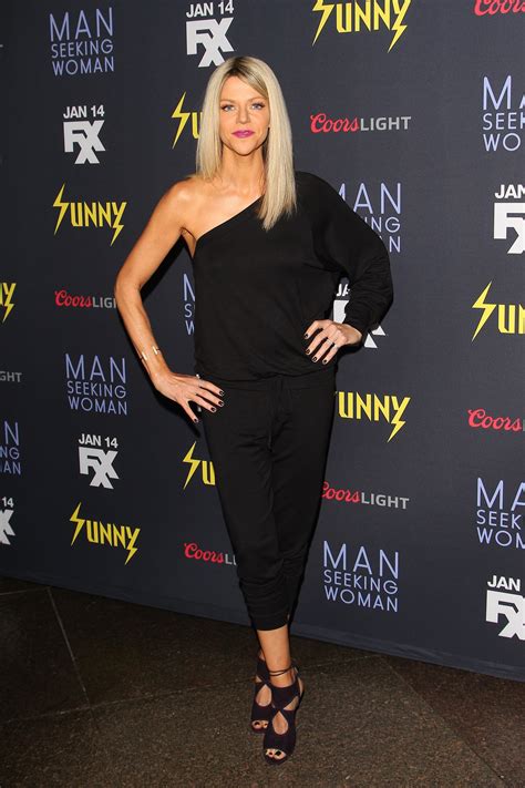 Kaitlin Olson's feet