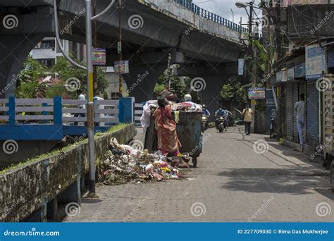 15th August, 2021, Kolkata, West Bengal, India: A Public Dustbin Full ...