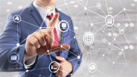 ICT 정보 및 통신 기술 및 IOT 사물 인터넷 개념 서버실 배경에 아이콘이 있는 다이어그램 | 프리미엄 사진