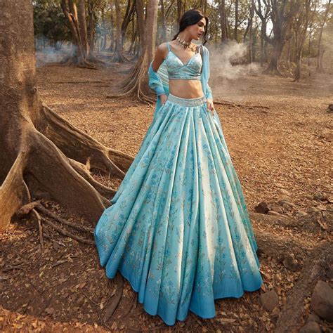Anita Dongre Lehenga - Latest Designer Wedding Bridal Lehenga ...