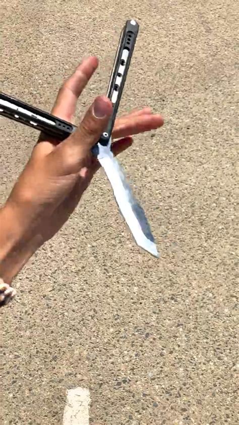 Insane butterfly knife trick – Artofit