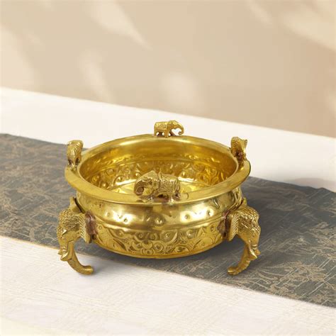 Urli Bowls for Home Entrance, Decor & Vastu | Buy Traditional Urli ...