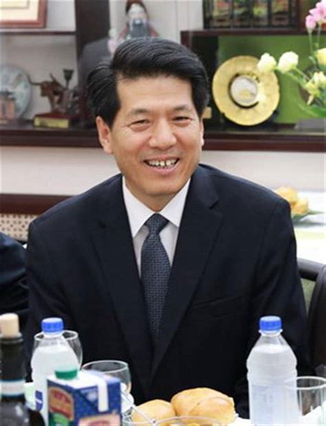 将赴乌克兰等国访问的中国政府欧亚事务特别代表李辉，是位资深外交家_俄罗斯_外交部苏欧司_苏联大使馆