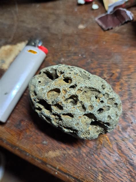 Meteorite! Hope you're all having a great day! I'm new to this ...