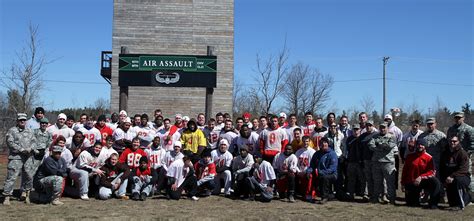 St. Lawrence University football team learns how Soldiers train ...