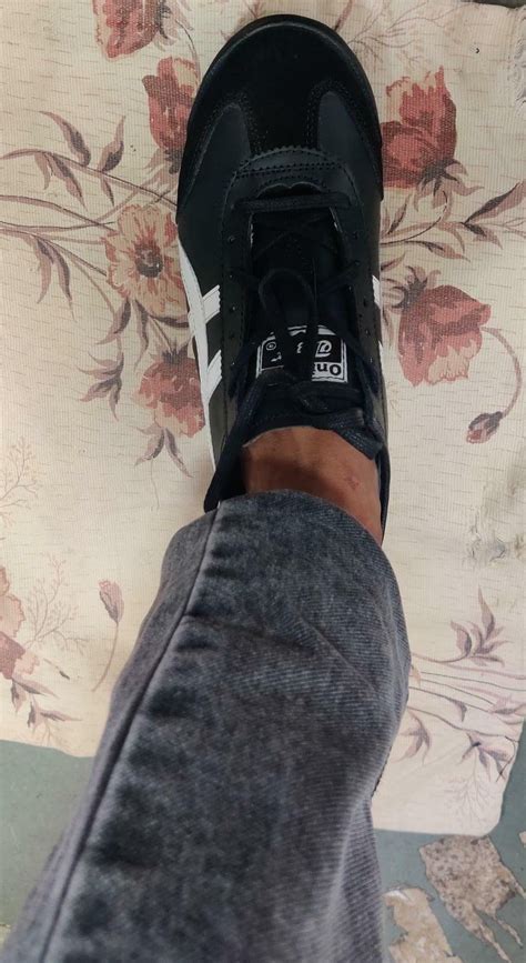 Onitsuka Tiger Serrano Men's Shoes Black/White Shoes For Man And Boys ...