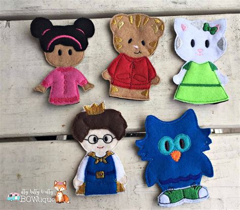 Puppet Daniel Tiger at Logan Storkey blog