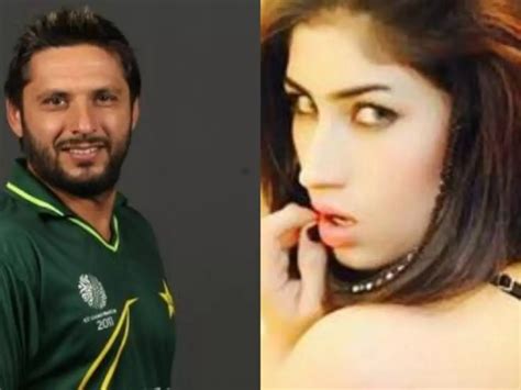 Meet Pakistan's Own Poonam Pandey, Model Qandeel Baloch Offers To Do A ...