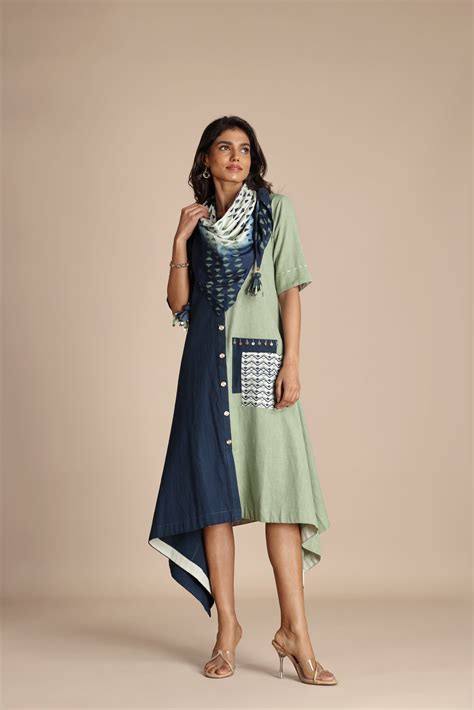 Spree: Aspirational Two Tone Women Dresses with Pockets