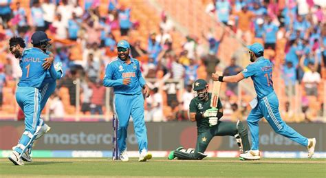 "Look at your own backyard": Sunil Gavaskar leaves no holes barred in ...