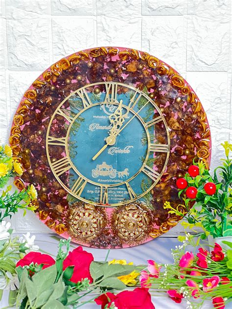 Round Resin Clock with Wedding Card and Kaleera Preservation ...