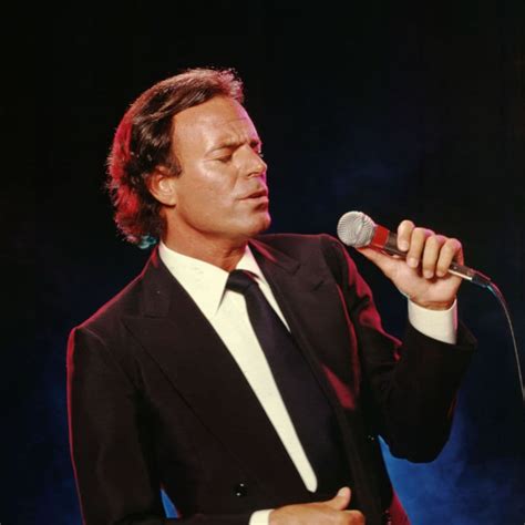 Así eran los padres de Julio Iglesias: de la discreción de Rosario a la ...