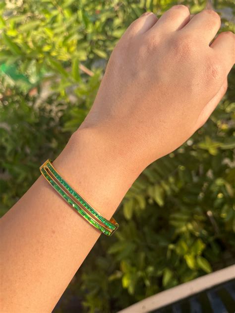 Ellie Emerald Bangle – House of Suniyara