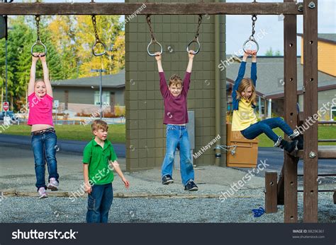 Play Group Student 的图像结果