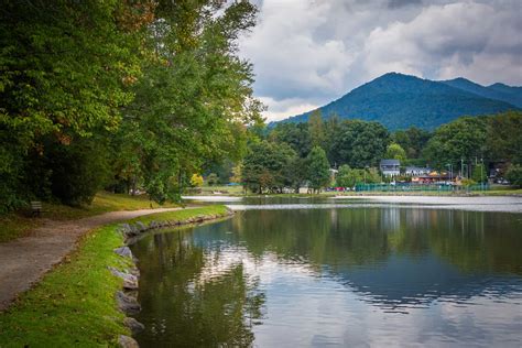 From Beaches To Mountains: Top 17 North Carolina Vacation Spots