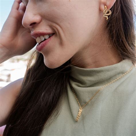 HONEST Oak & Luna Review: Is This Personalized Jewelry Legit?