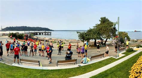 Our 100th parkrun, The Ferry Building Gallery, West Vancouver, 25 May ...