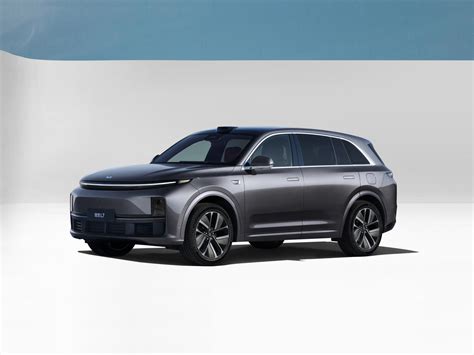 Li Xiang One: Plugin-Hybrid-SUV mit drei Motoren und 700 km Reichweite ...