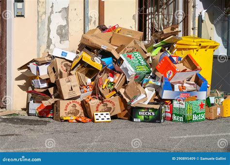 Garbage Boxes Recycling Packaging Paper Cardboard Pile of Rubbish Stock ...