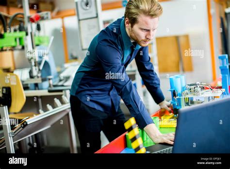 Factory Engineer 的图像结果