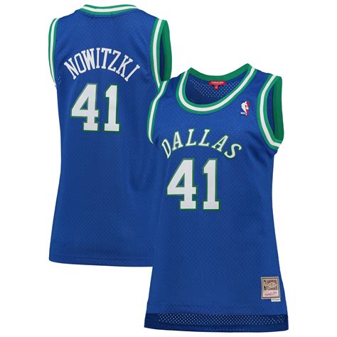 Dirk Nowitzki Jerseys, Shoes and Posters - Where to Buy Them