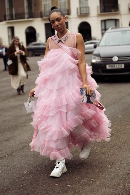 Vestido y zapatillas: el combo que es tendencia este verano | Fotos ...