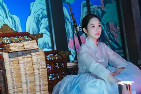 Cast of new K-drama Confidence Queen says it is "cathartic", and all ...